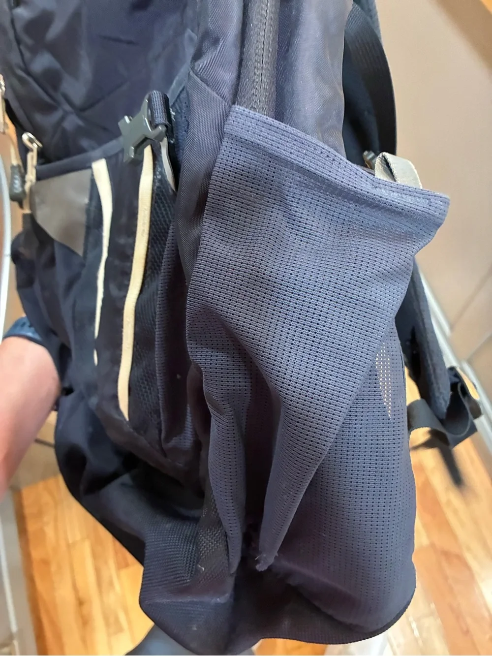 The North Face Recon Hiking Backpack Black/blue Padded Ext Pockets Zip